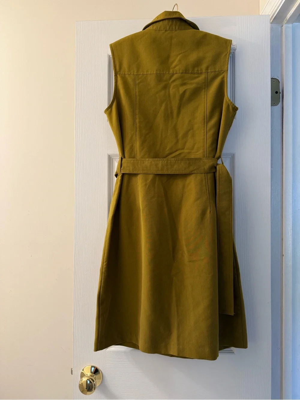 Sharagano Sleeveless Utility Dress in Olive Green with Belt - Picture 2 of 4